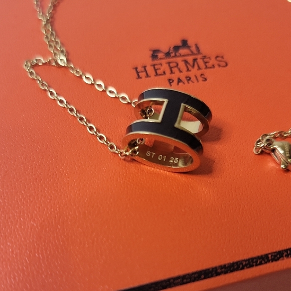 Hermes Gold Necklace with Black Pendant - Picture 2 of 4